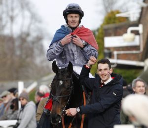 20J9845 Il Est Francais