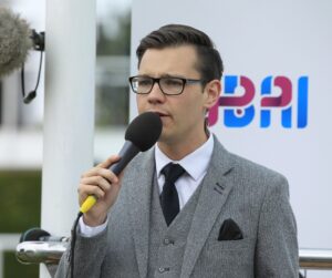 16B3193 Steven Powell