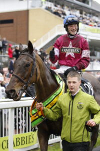 16B7311 Rule The World