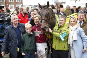 16B7322 Rule The World