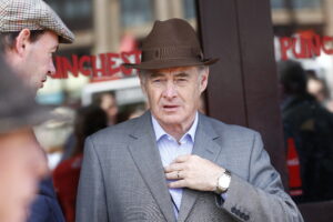 16B8024 Des Schahill