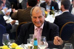 16B8878 Bob Champion