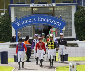 78F9183 Windsor jockeys