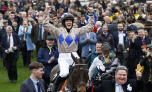 78F9415 Captain Guinness