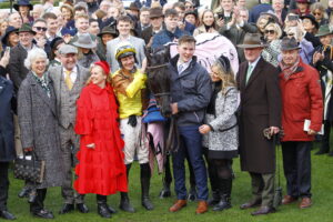 78F9947 Galopin Des Champs