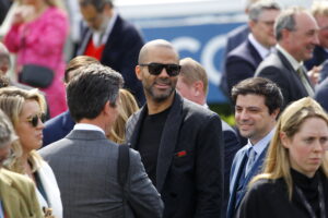 78F7464 Tony Parker   Christopher Head