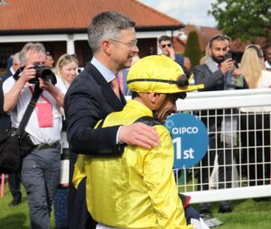FU0E7319 Roger Varian   Silvestre De Sousa