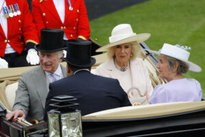 78F0310 HM The King and HM The Queen