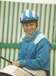 R002 009 Willie Carson