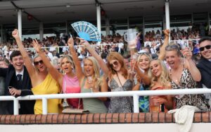 BK1A0108 Ladies Day at Chester