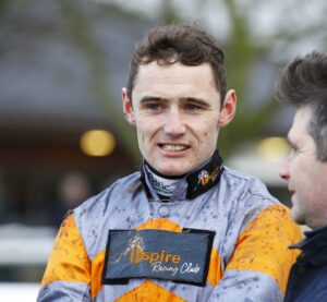 16B3295 Sean Houlihan