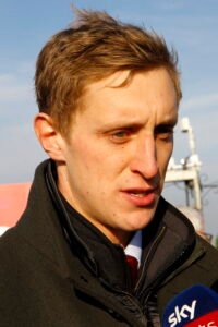 16B9071 Sam Allwood