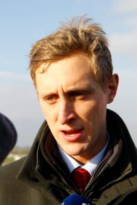 16B9073 Sam Allwood