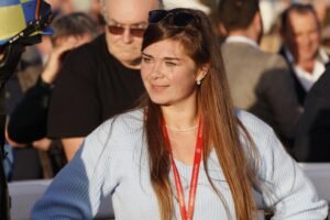 20J6613 Daisy Hitchins
