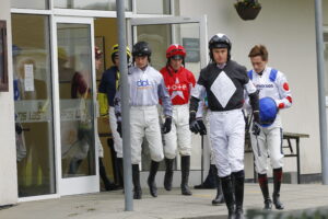 78F5691 Ffos Las jockeys