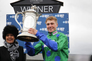 96E8529 Lorcan Williams