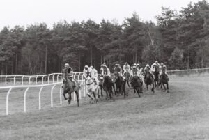 000111 Market Rasen Final Bend