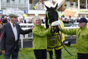 16B5378 Trevor Hemmings   Many Clouds