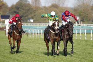 20J2462 Inthewaterside [right]