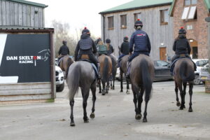 20J6187 Dan Skelton stables scene