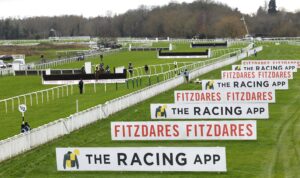 78F4560 Fitzdares   Windsor
