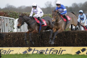 20J4550 Saint Davy [left]