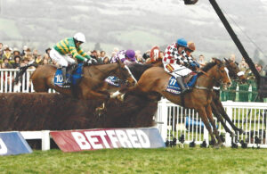 C16B3269 Synchronised