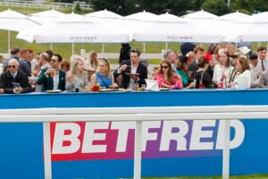 20J6183 Scenes on Derby Day