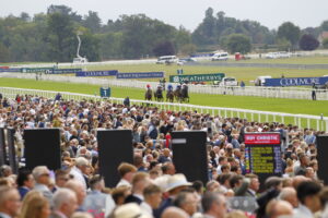 78F8279 York crowds