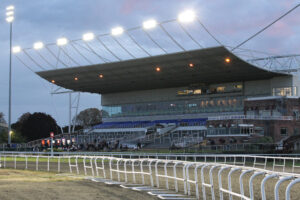 FU0E4108 Kempton stands