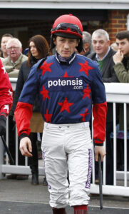 16B3423 Sam Twiston Davies