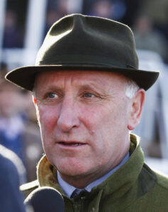 16B6181 Oliver Sherwood