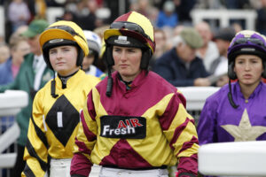 20J0999 Miss Gina Andrews