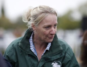 20J1422 Tracey Leeson