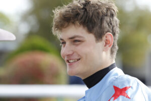 20J8680 Mr Harvey Barfoot Saunt