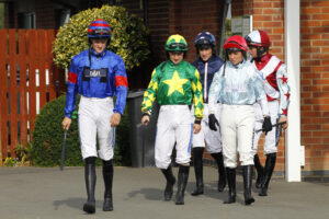 78F7675 Southwell jockeys