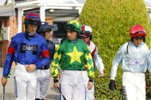78F7679 Southwell jockeys