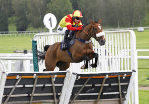 78F8823 Court In A Storm