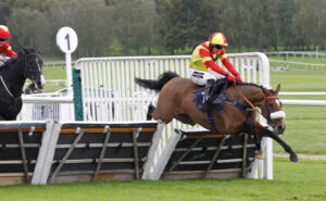 78F8844 Court In A Storm