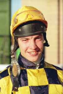 R001 004 Richard Hughes