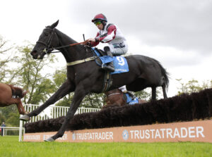 X5B7218 Knights Affair