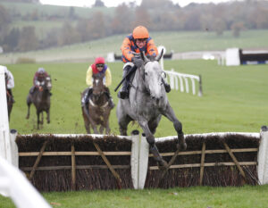 20J4670 Kingston Queen