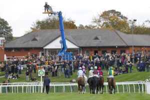 78F3883 Start at Bangor on Dee