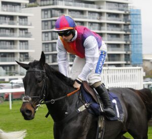 78F6754 Haiti Couleurs