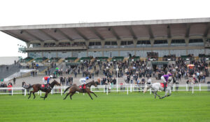 EN4D7781 Sandown Stands   Invincible Nao