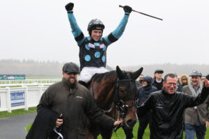 FU0E7133 Thistle Ask