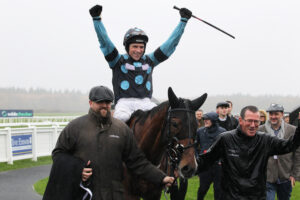 FU0E7134 Thistle Ask