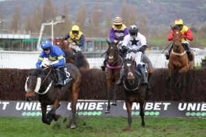 FU0E7996 Triple Trade