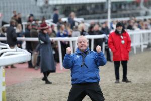 FU0E8318 Alexei stable lad