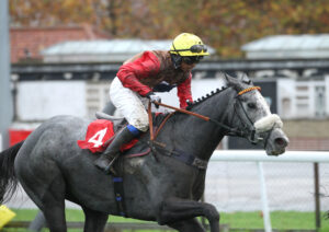 FV1E1871 Aamilah Aswat